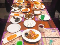 -四海一家自助餐(益田假日广场店)