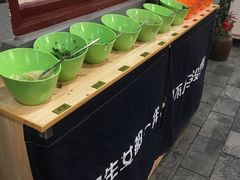自助调料区-超越炭火牛蛙火锅鸡(河东店)