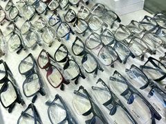 -阿波罗眼镜·蔡司授权店(孙厝店)