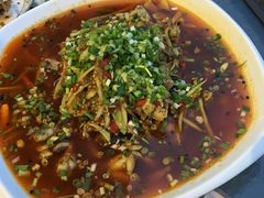 -兔行天下-鸿鹤鲜锅兔(中海国际店)