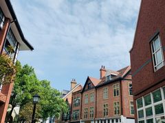 -钟书阁(松江泰晤士小镇店)