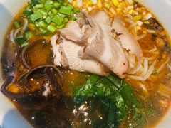小锅米线-胡麻(静安嘉里店)