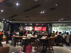 大堂-星巴克臻选(广州太古汇店)