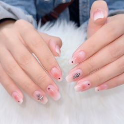 -七彩虹美甲美睫 半永久