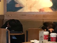 大堂-星巴克(无锡百联奥特莱斯店)