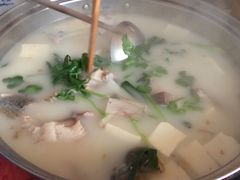 -泸沽肴(泸沽湖大洛水村农村信用社旁店)