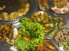 -马路牙子烧烤音乐酒馆(望京店)