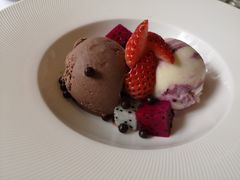 手工冰淇淋配季节水果-蝶舍·MAISON PAPILLON