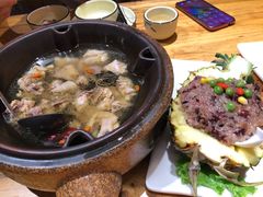 -老滇山寨•云南特色菜•地方菜•民族风情歌舞表演(金碧店)