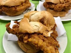 猪扒包-胜利茶餐室