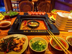 -老牌坊云南鱼豆花火锅(爱建店)