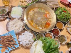 -顶顶汤火牛排火锅·经典铜锅涮肉