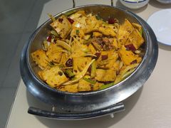 -老码头黑皮肘子锅包肉(赣水路店)