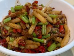 酸萝卜牛肚丝-笨罗卜浏阳菜馆(龙华鹏润达店)