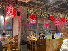 大堂-么肆烤肉·中式自助·烤肉大排档(街道口季佳PAI店)