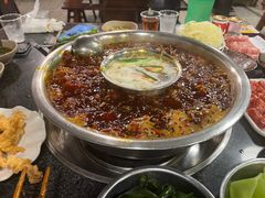 -邓莽子老火锅(中兴路总店)