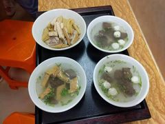 -松树干拌面店