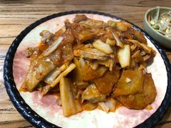 辣白菜五花肉土豆片-京玉菲饭店(李村店)
