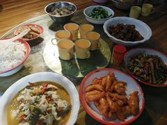 -老三样·美食研究中心(世贸路店)
