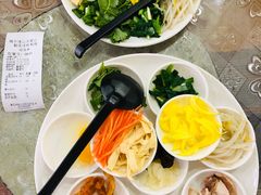 秀才过桥米线-榴乡缘云南蒙自菊花过桥米线