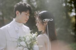 -至臻微拉婚纱摄影