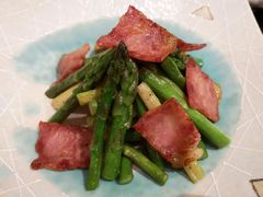 芦笋炒培根-松子料理(白家庄店)