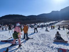 -济南卧虎山滑雪场