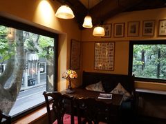 靠窗位-古董花园(思南路42弄小区店)