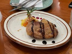 油封鸭腿配黄油土豆泥-CRAZYONES西班牙海鲜饭(上海美罗城店)