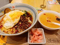 -呼啦面馆·头牌豌杂面(建新东路店)