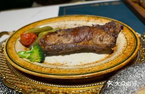 Angus Thick-Cut Eye Fillet Steak