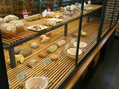 -焙丽拾光(麦凯乐直营店)