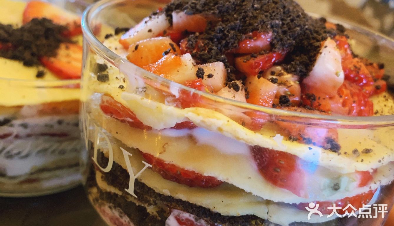 草莓奥利奥千层