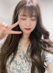 -镁连社·美联社