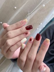 -花岐款式专研健康美甲沙龙