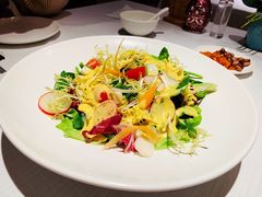 凯撒沙拉王-悦融琥珀·京鲁菜·海味珍品(西单店)