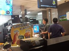 -麦当劳(虹梅路地铁站店)