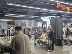 -超鹿运动(五四路恒力城店)