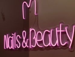 -M Nails & Beauty美甲美睫美体