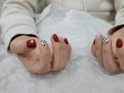 -花系美·美甲美睫精品店