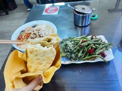 -吕记清真美食城(永兴服装街店)
