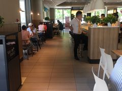大堂-肯德基(亦庄上海沙龙店)