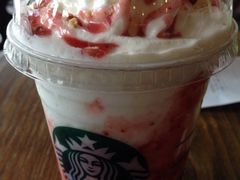 草莓芝士星冰乐-星巴克臻选(北京富力家园店)