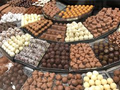 -Laderach 莱德拉(上海环贸iapm店)