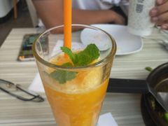 -必胜客(武汉欢乐谷店)