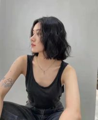 -变画·发型STUDIO