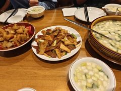 -泉畔人家·老济南经典鲁菜(大明湖店)