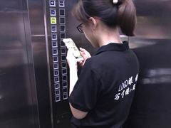 -LOGO眼镜·蔡司品牌折扣店(龙华清湖店)