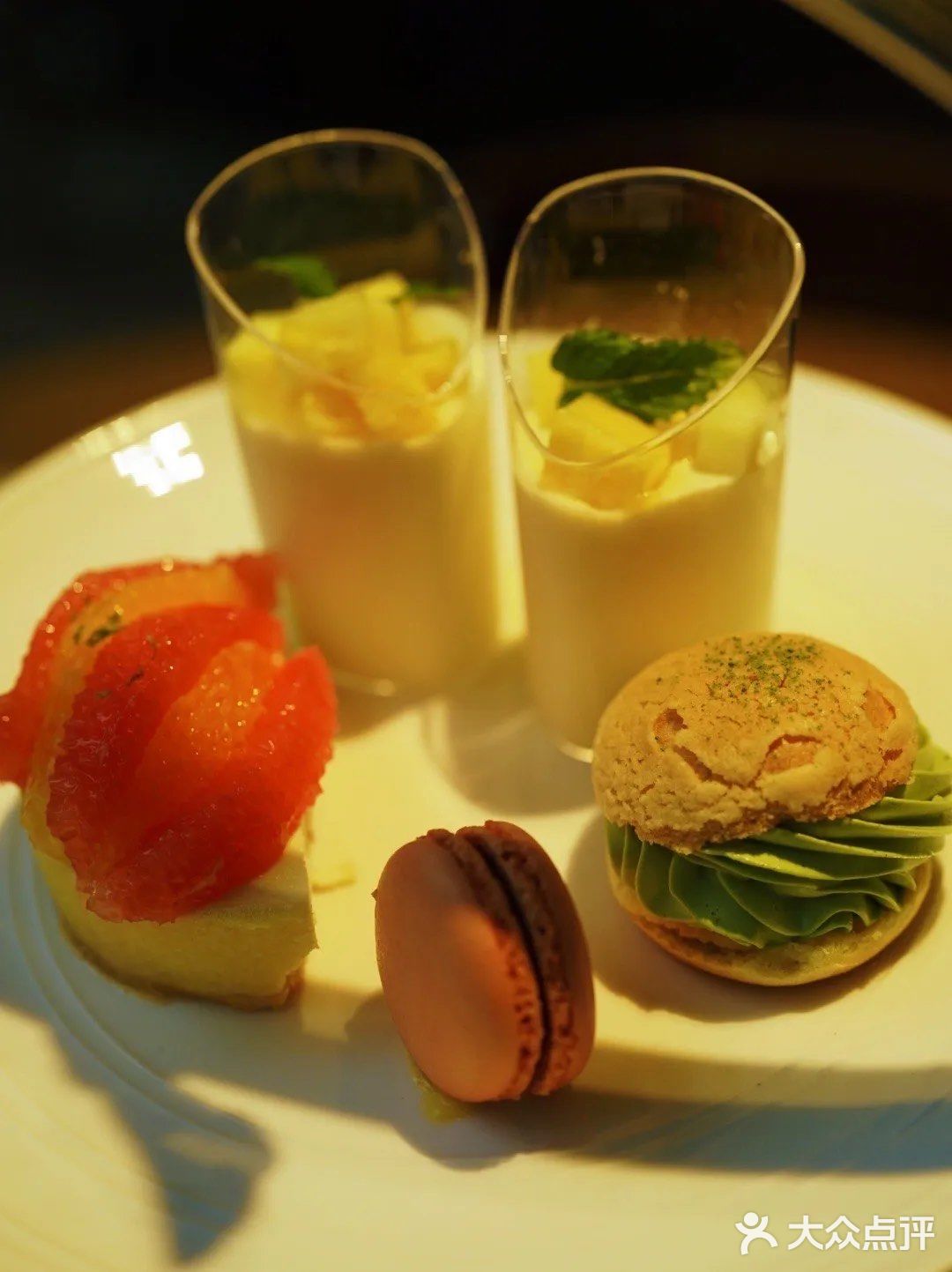 不愧是天目里的餐馆，高级感拉满！