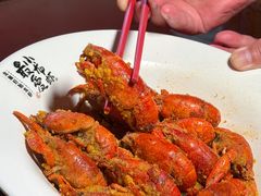 -龙巢盱眙龙虾·牛蛙·烧烤宵夜(八卦岭店)